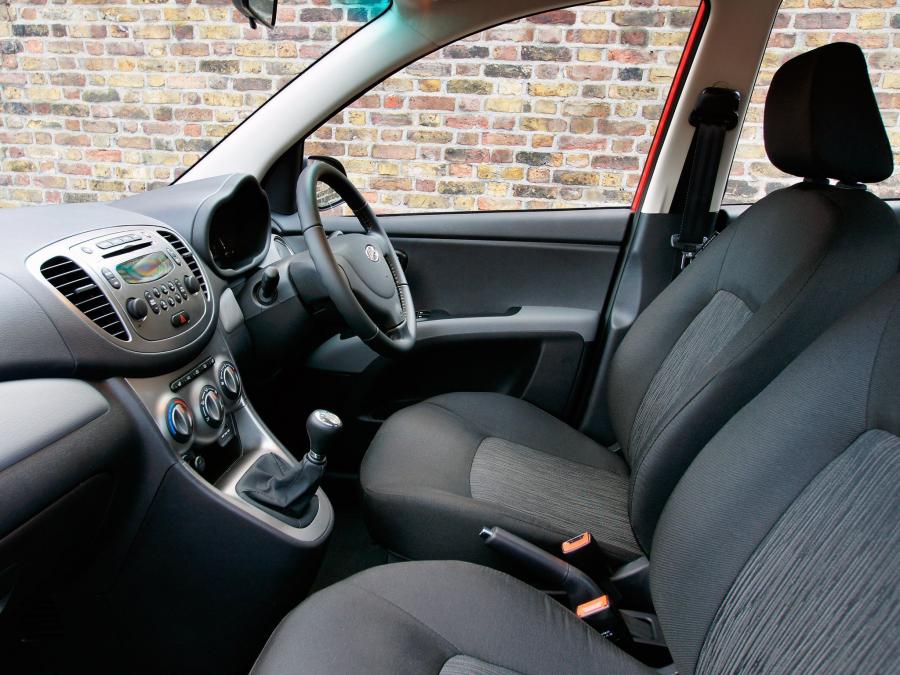  Hyundai i10 Style 2010 года  (UK) (фото 2 из 2)